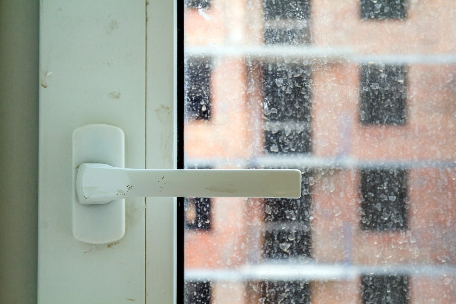 Innenleben eines Fenstergriffs mit Defekt